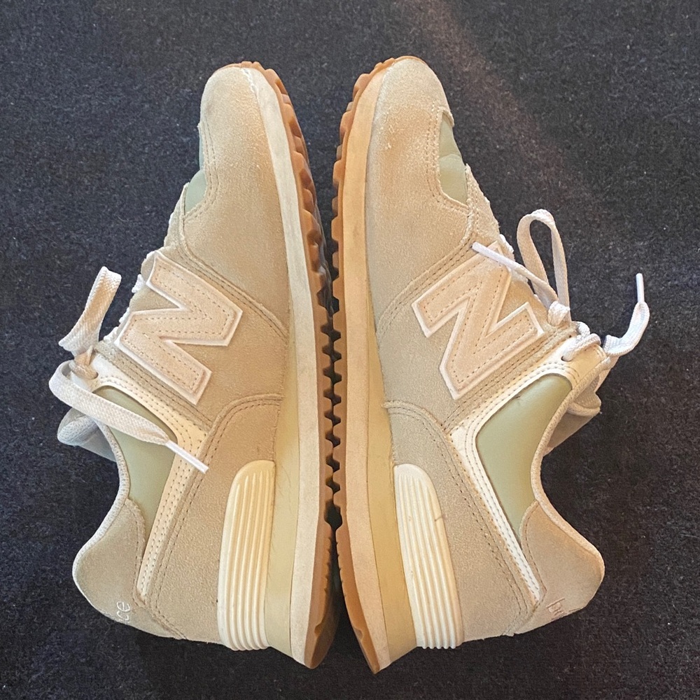 New Balance Sage Green Sneakers Style 574 Size 8 Very Good Used Condition - Picture 5 of 9